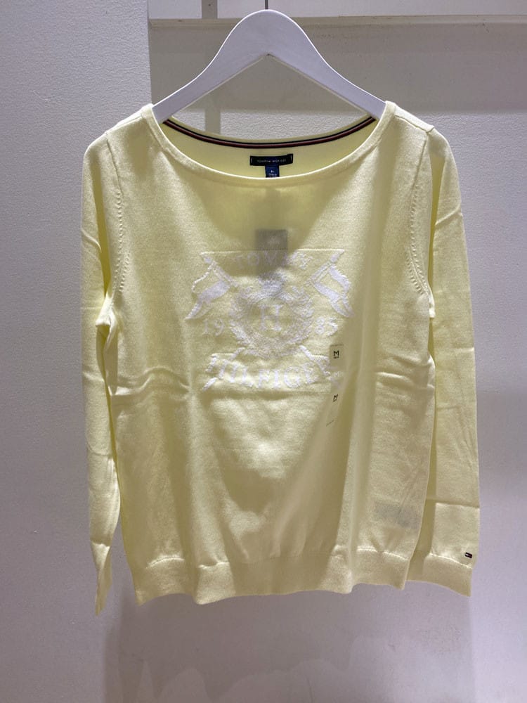 TOMMY HILFIGER Lightweight Knit Boat Neck Pullover with Graphic Print
