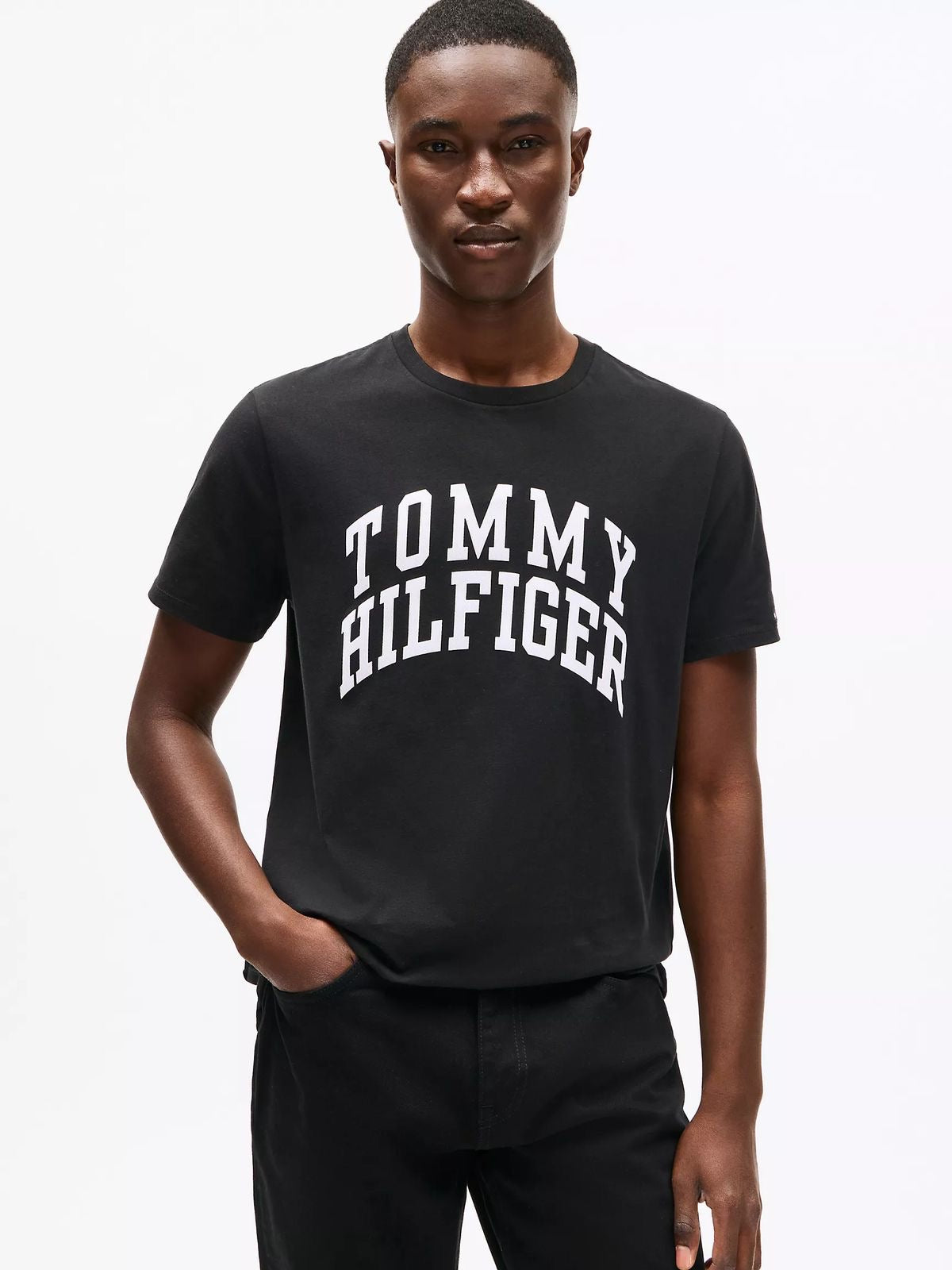 TOMMY HILFIGER Block Letter Logo T-Shirt