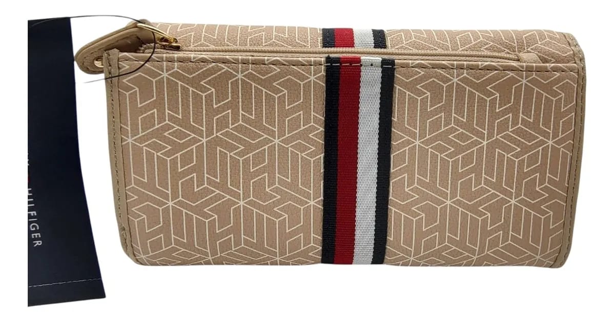 TOMMY HILFIGER Beige Wallet with Clasp Imported USA Plain Beige