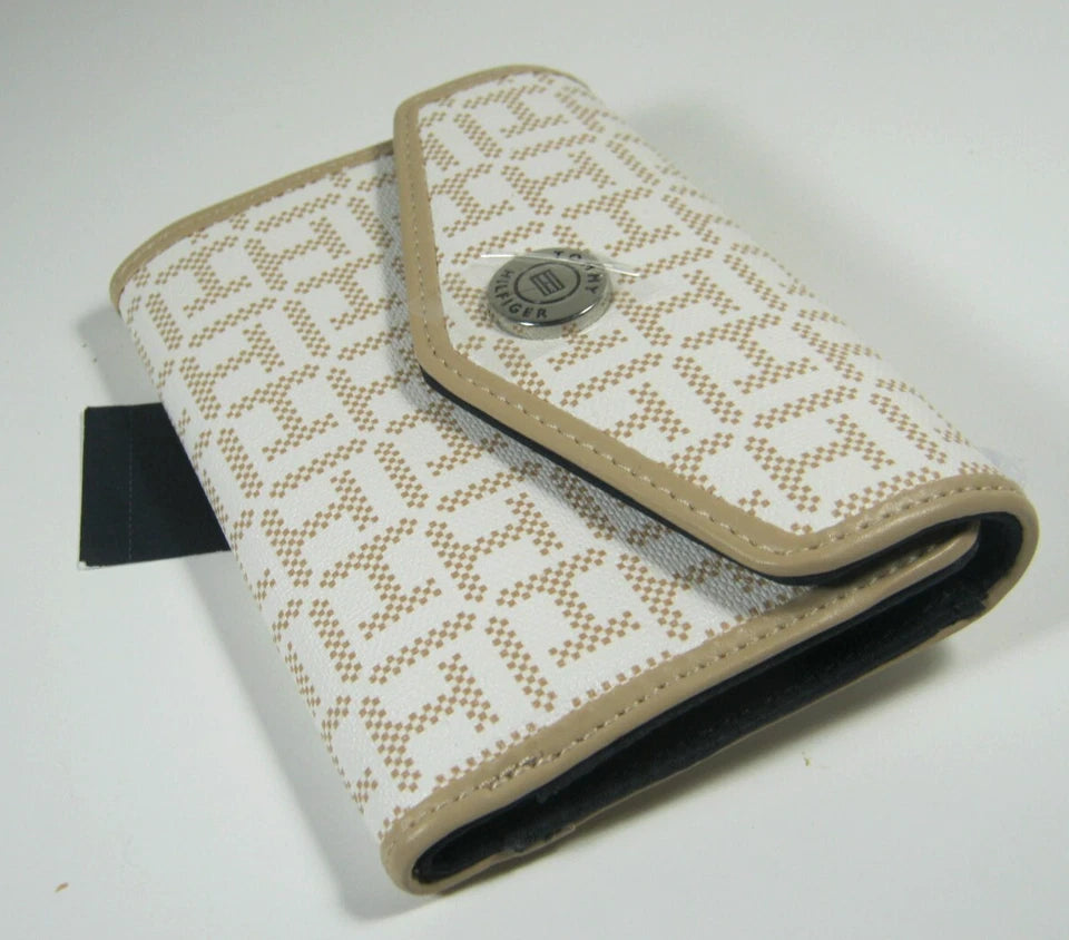 TOMMY HILFIGER Women's Wallet in Soft Pink Design