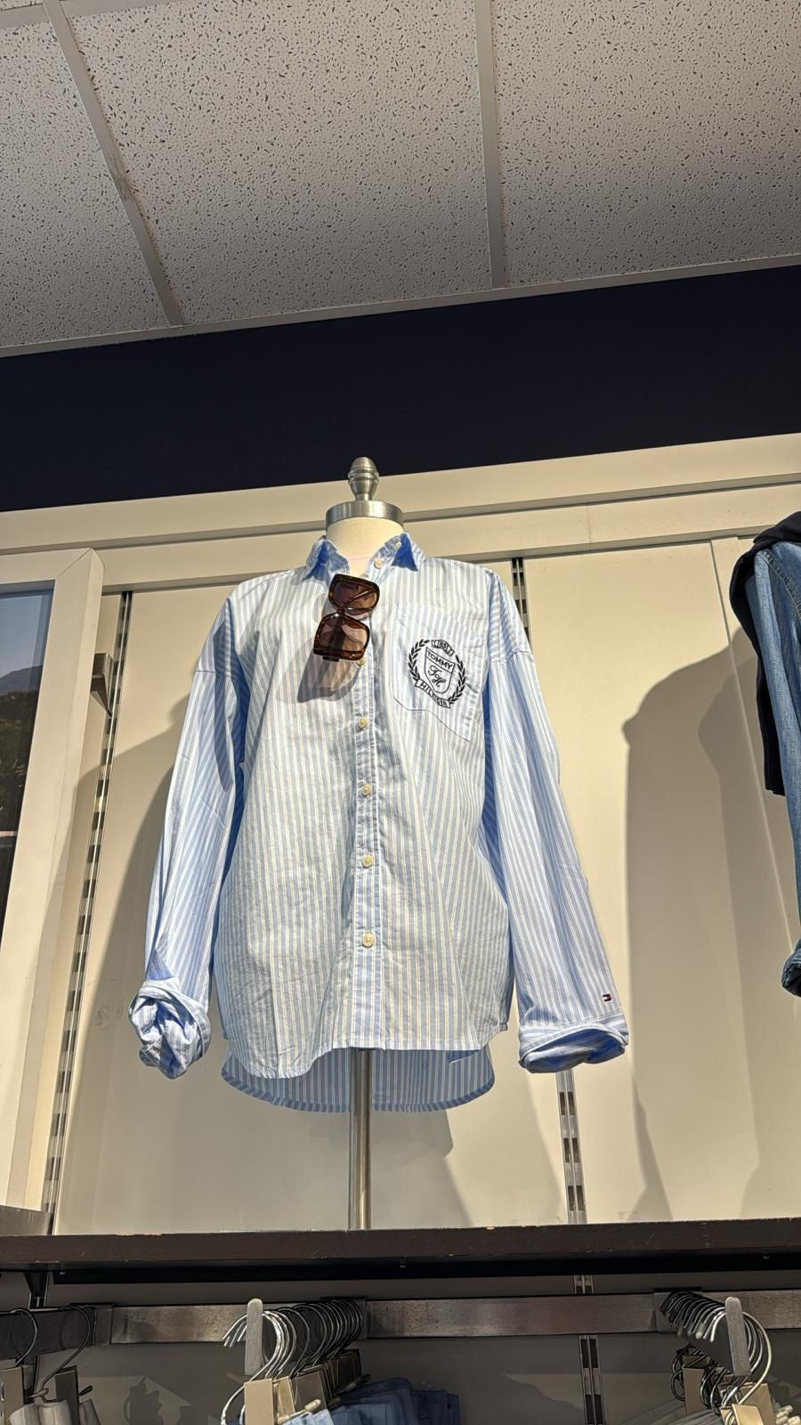 TOMMY HILFIGER Relaxed Fit Crest Logo Stripe Shirt