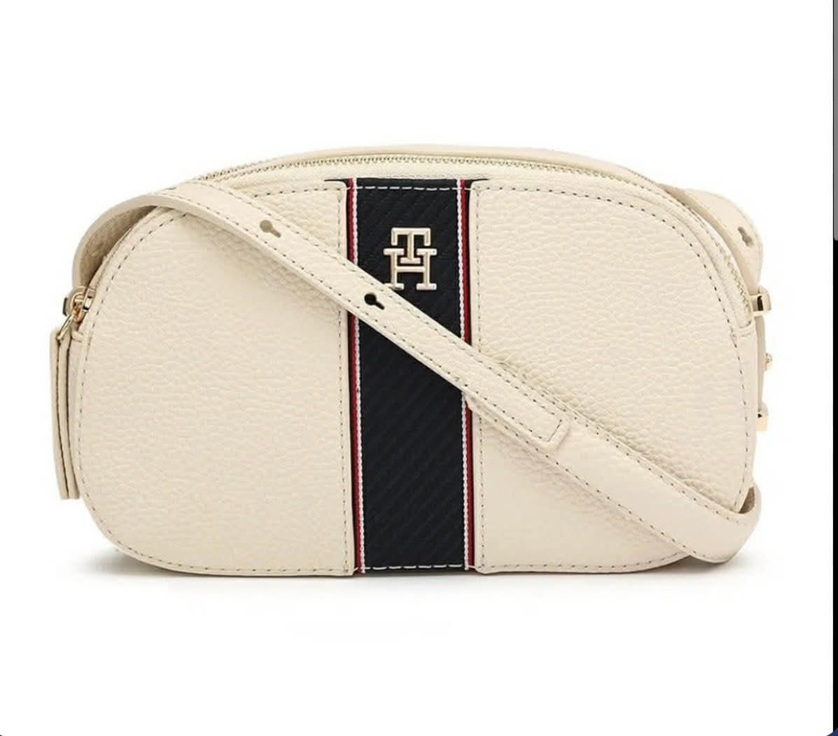 Tommy Hilfiger Textured Camera Bag