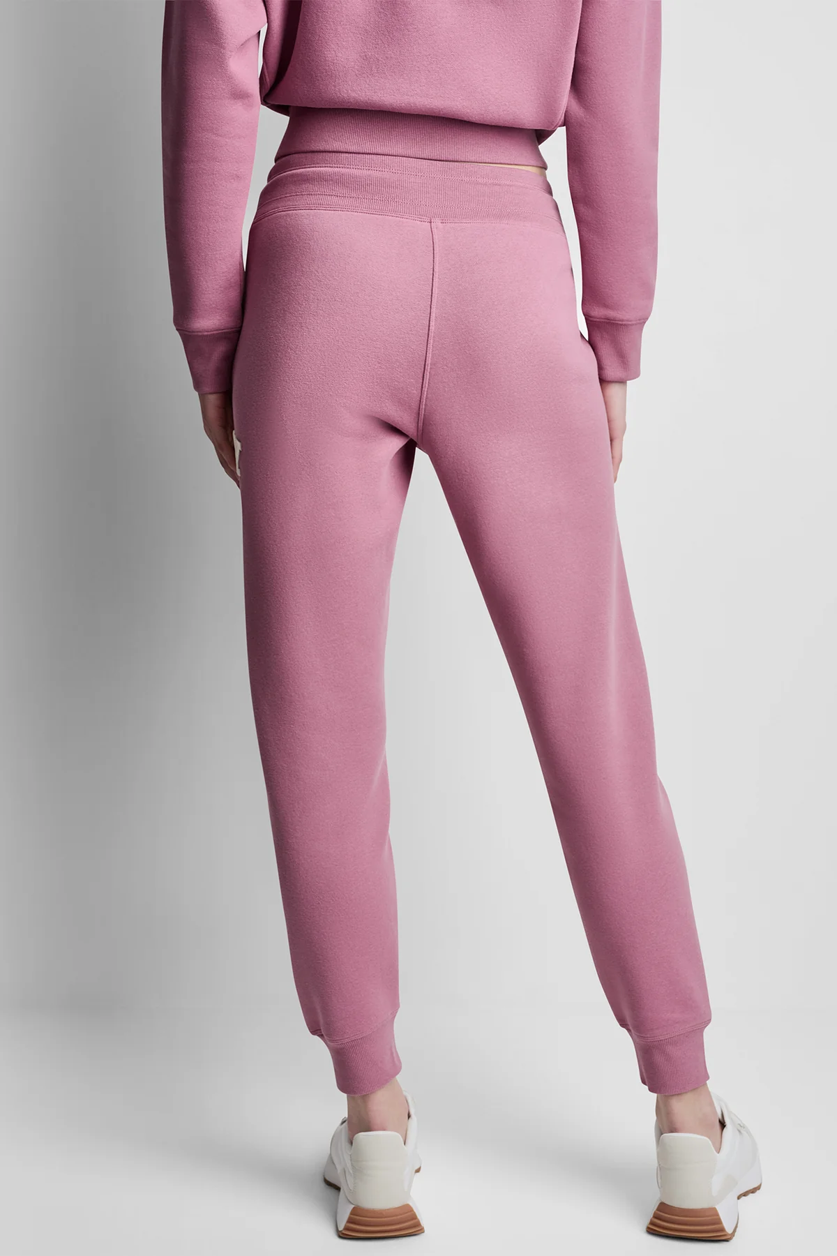 DKNY MID-RISE VARSITY LOGO JOGGER