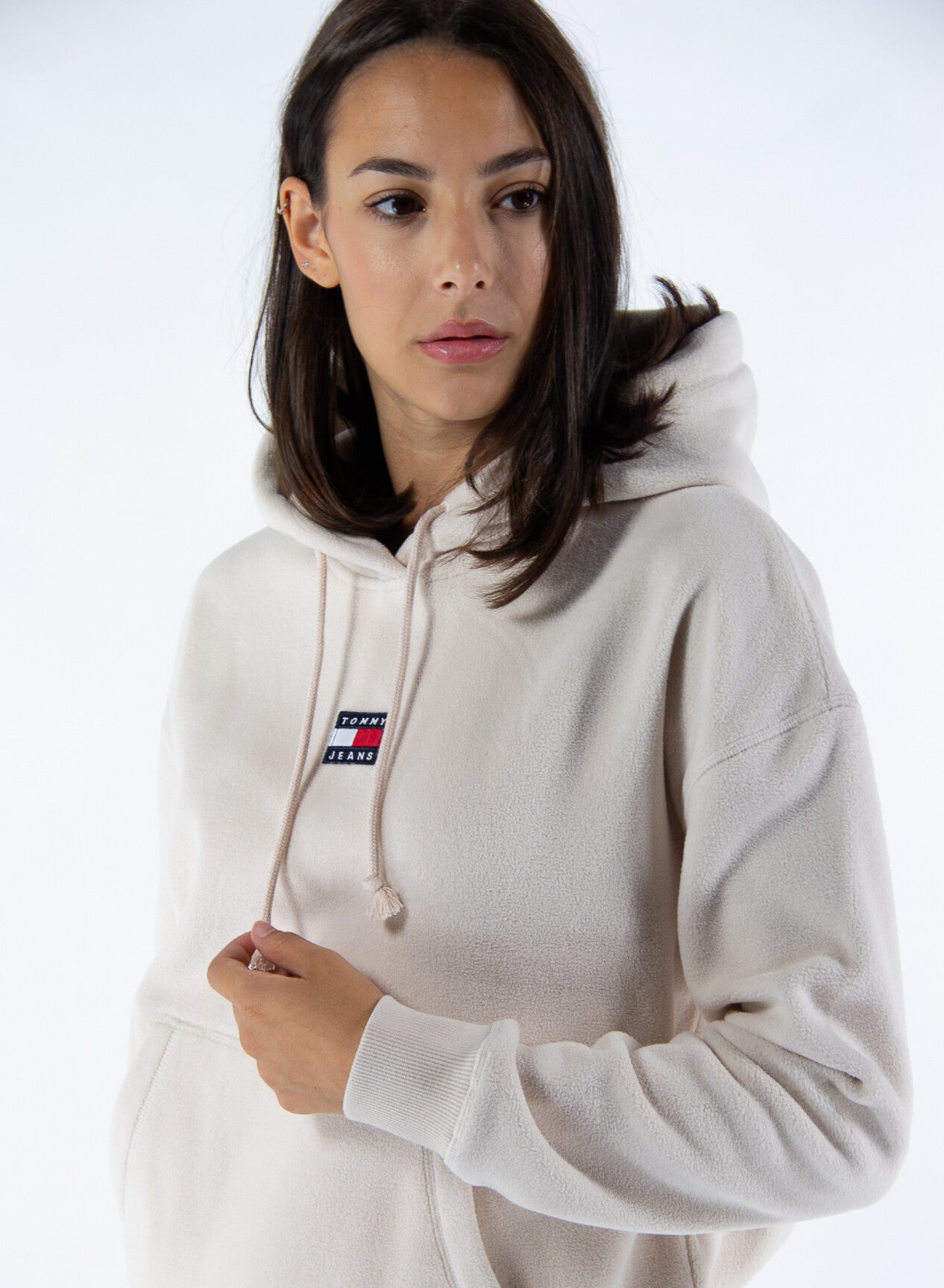 TOMMY JEANS HOODIE WITH BADGE