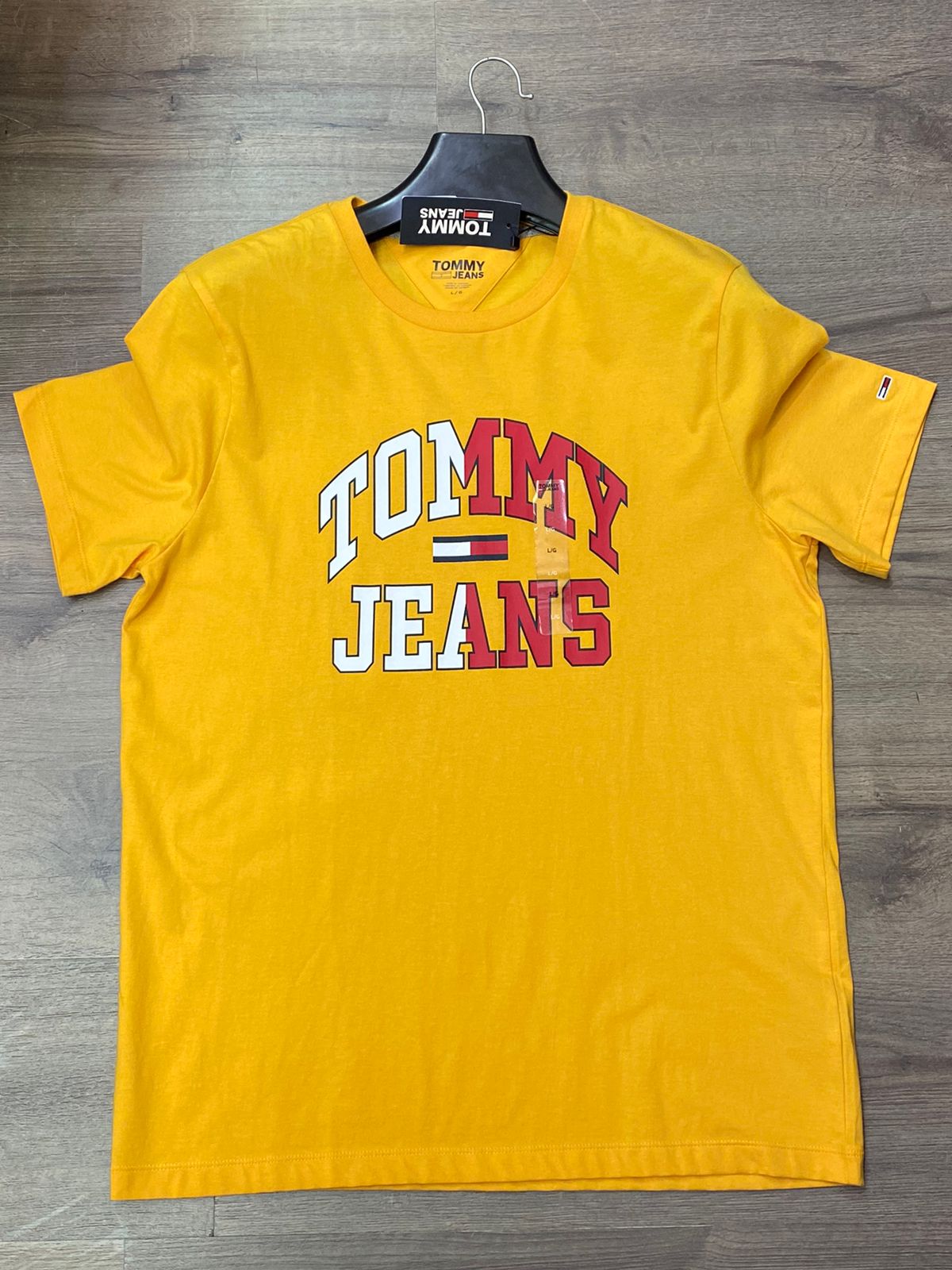 TOMMY JEANS TJM ENTRY COLLEGIATE T-shirt