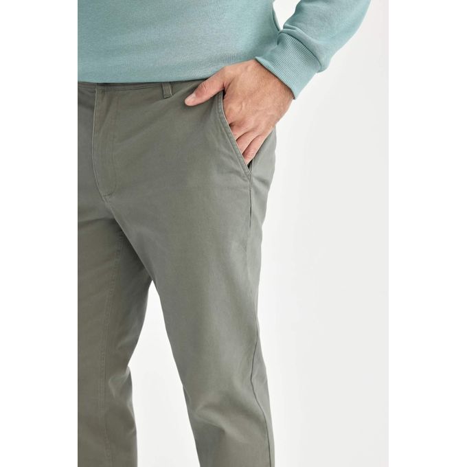 CALVIN KLEIN Men's Solid Utility Chinos Khakis