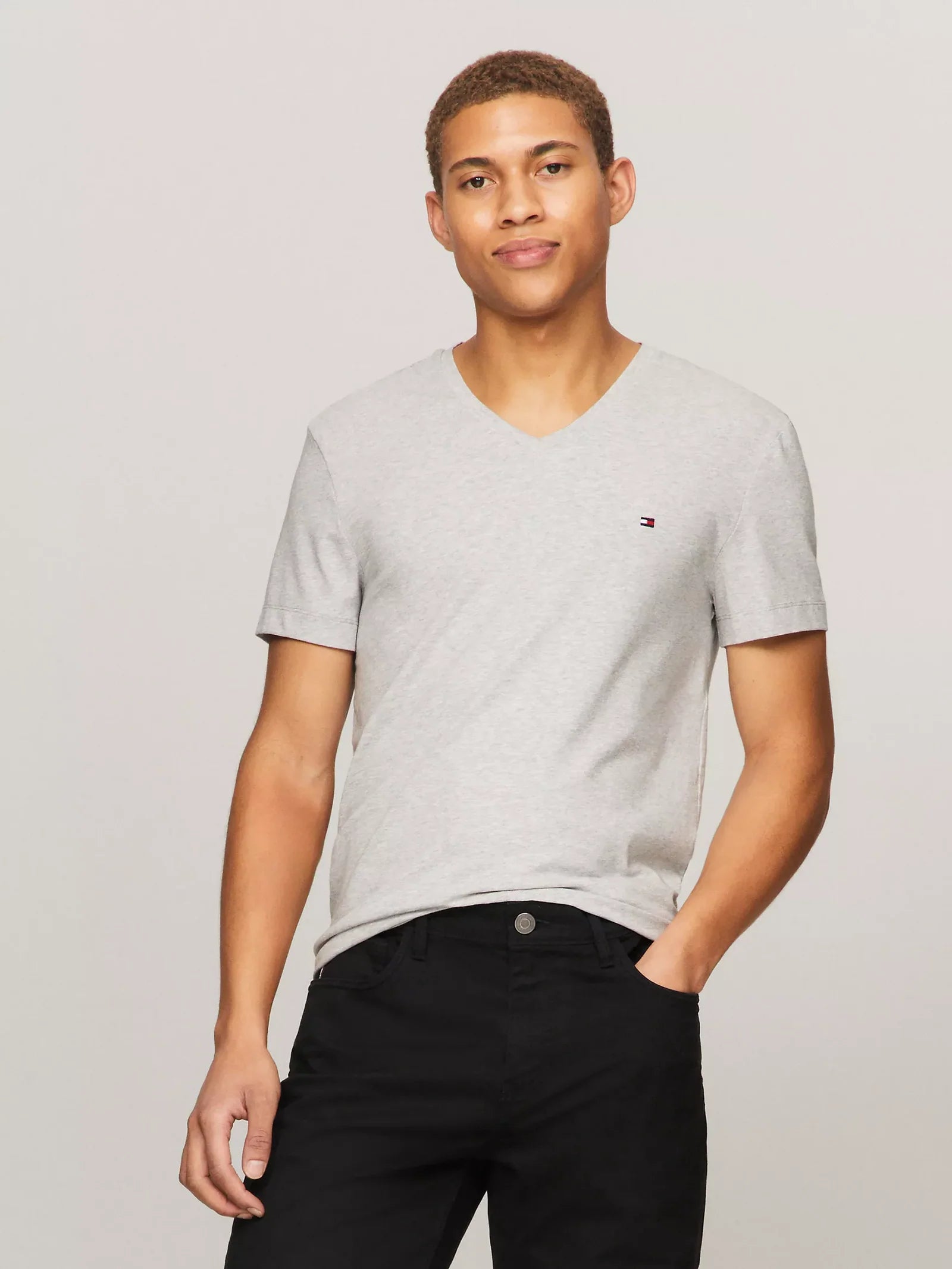 TOMMY HILFIGER MEN TOMMY Solid V-Neck T-Shirt/ GREY