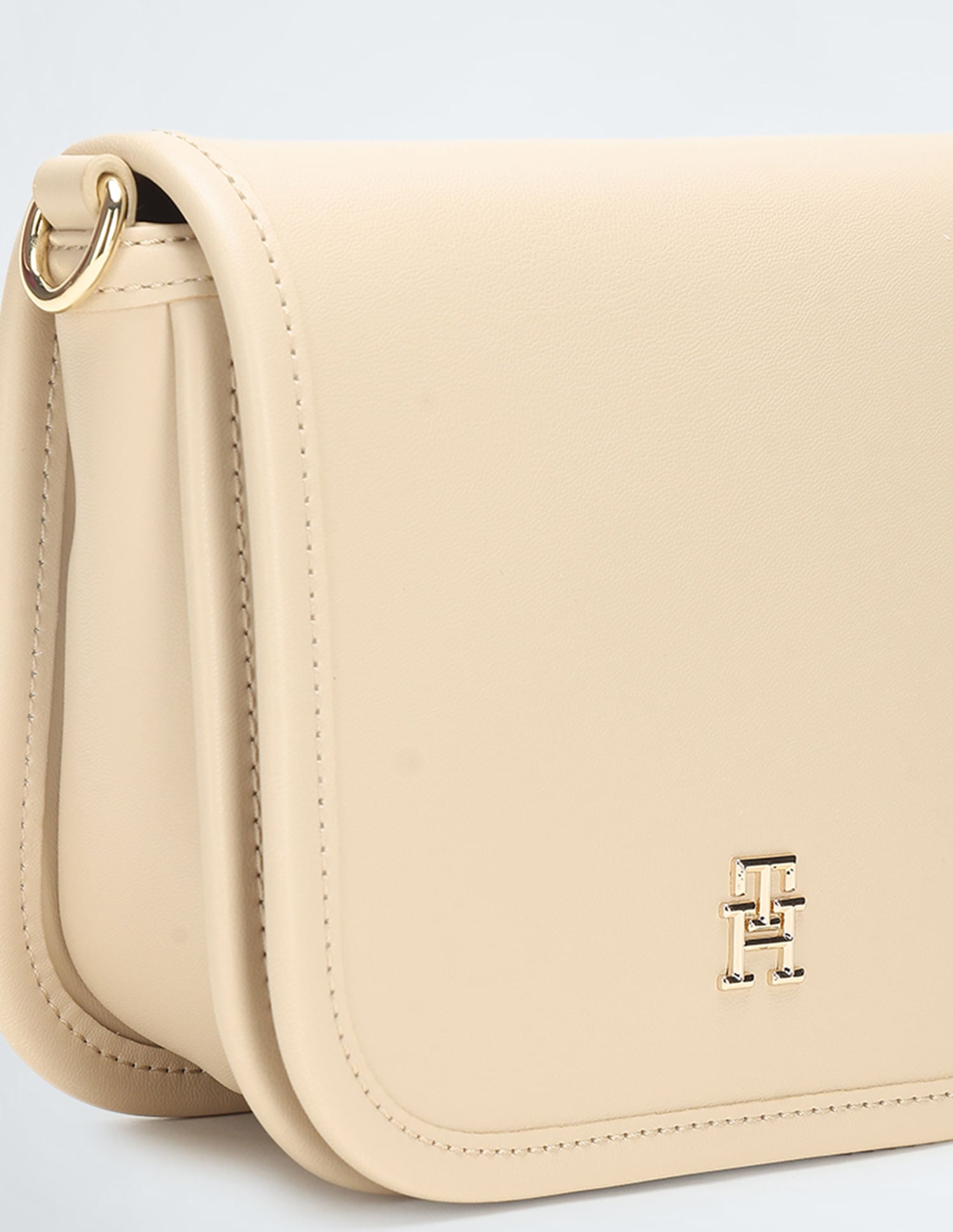 Tommy Hilfiger Solid Crossbody - HIPPO US Brands Tommy Hilfiger