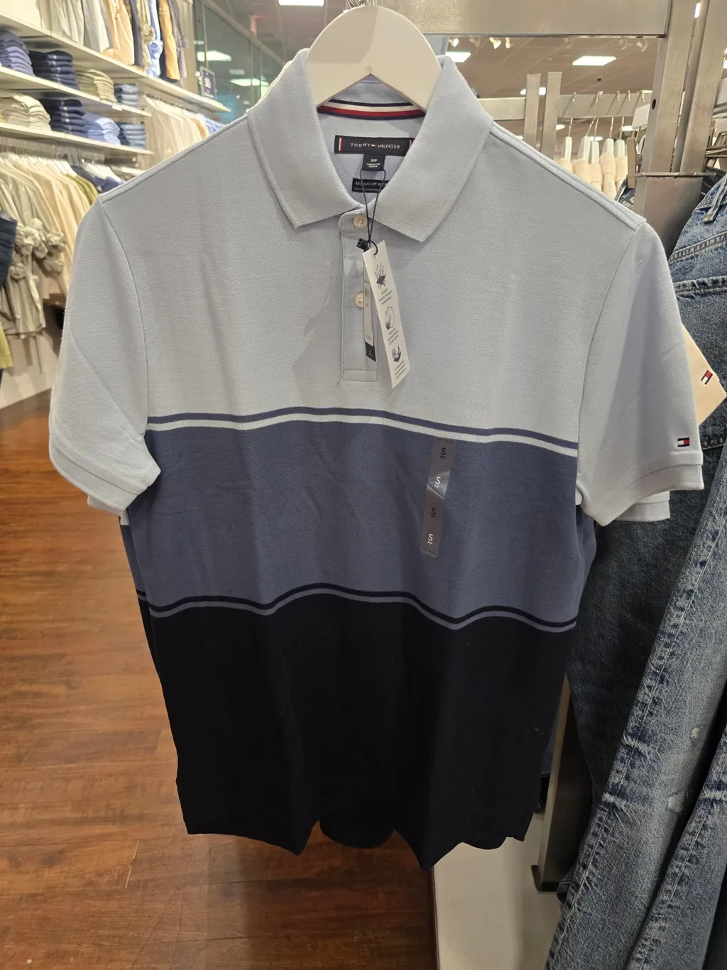 TOMMY HILFIGER Regular Fit Colorblock Wicking Polo