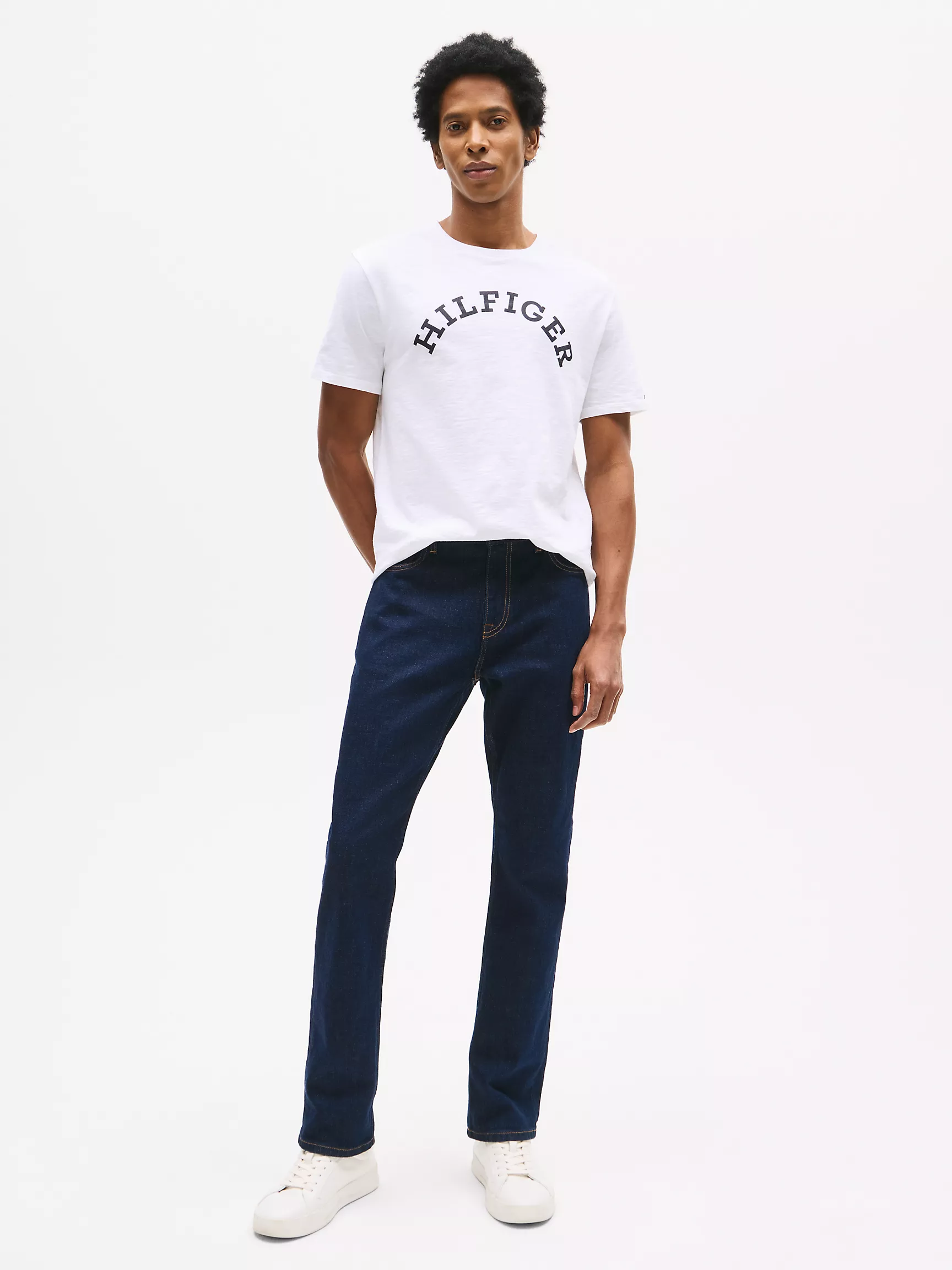 TOMMY HILFIGER  Arch Logo T-Shirt
