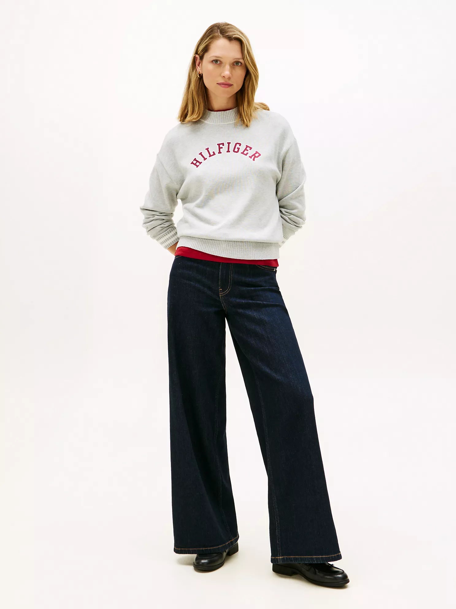 Tommy Hilfiger
Tommy Hilfiger Classic College Logo Sweater - HIPPO US Brands Tommy Hilfiger