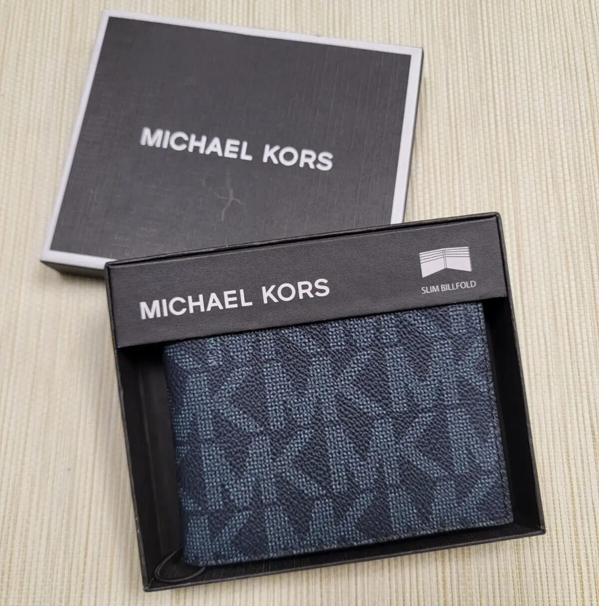 MICHAEL KORS bifold genuine leather wallet
