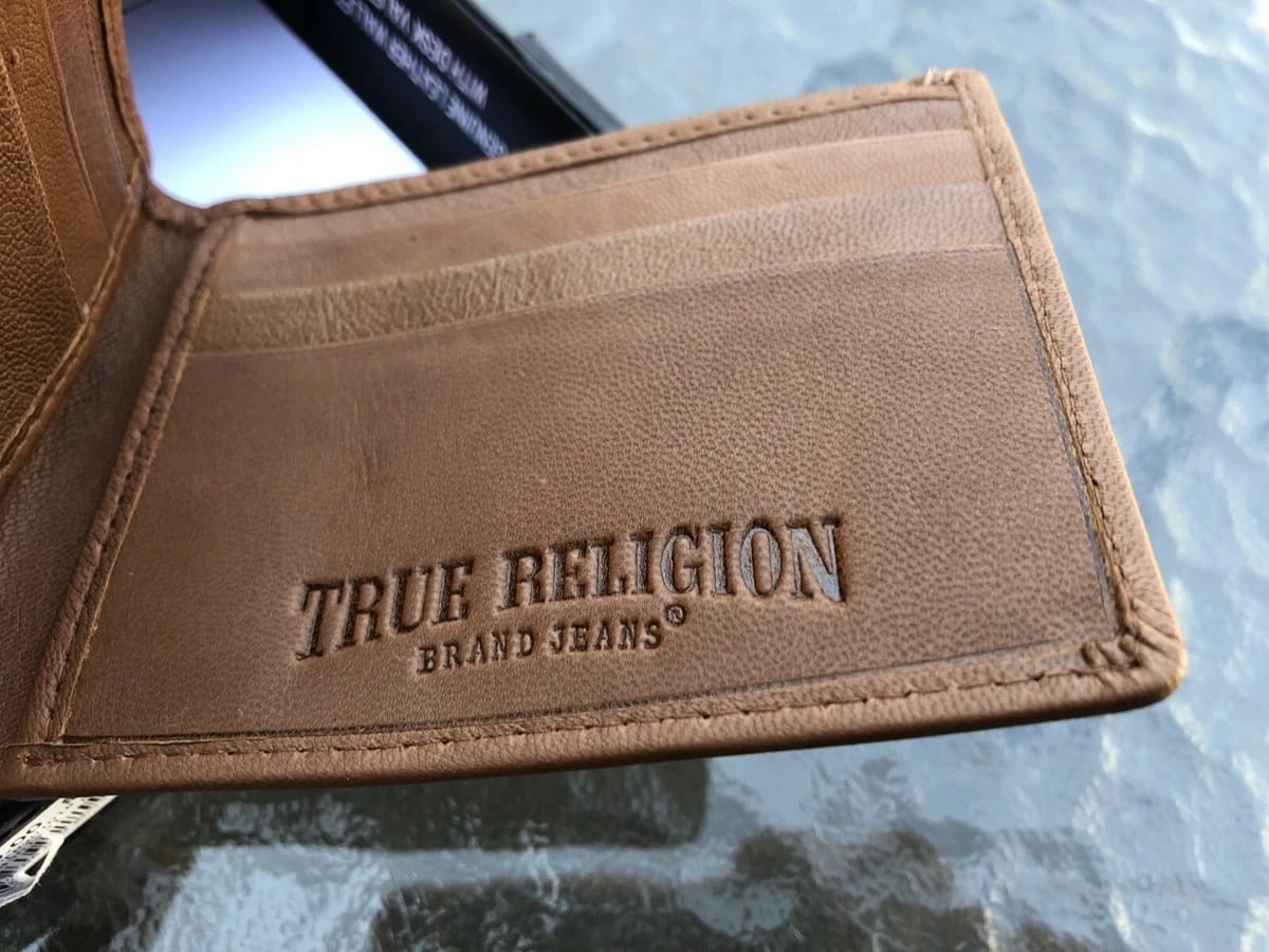 TRUE RELIGION Yurt Leather BiFold Wallet BTAN Brown Horseshoe RFID