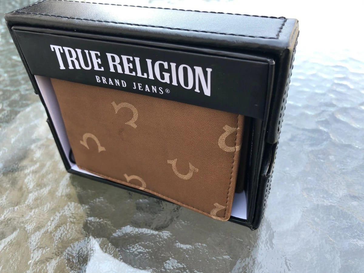 TRUE RELIGION Yurt Leather BiFold Wallet BTAN Brown Horseshoe RFID