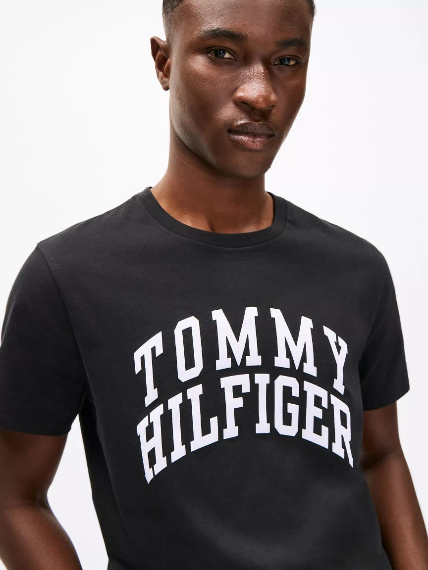 TOMMY HILFIGER Block Letter Logo T-Shirt