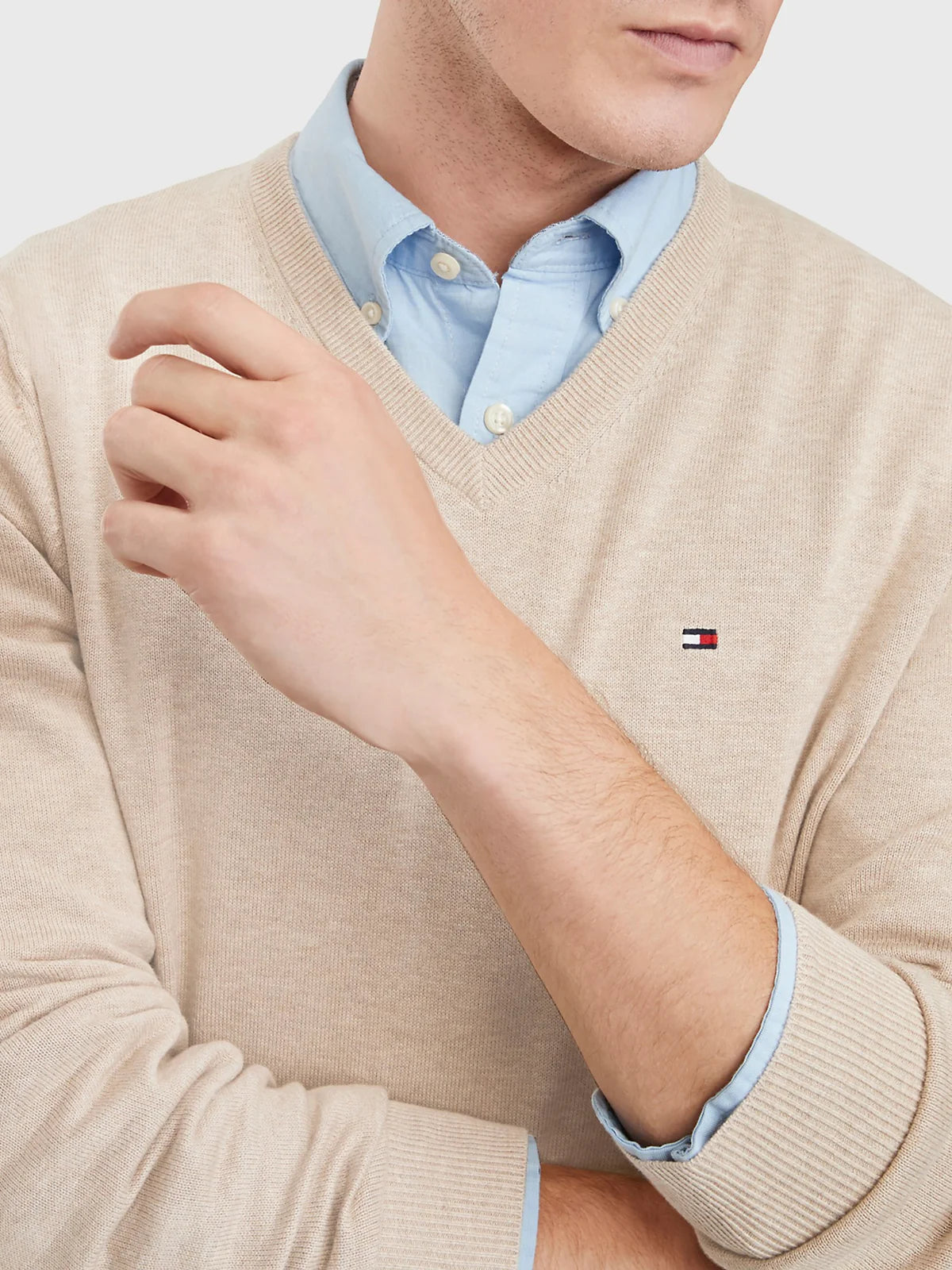 TOMMY HILFIGER Essential V-Neck Sweater - Men