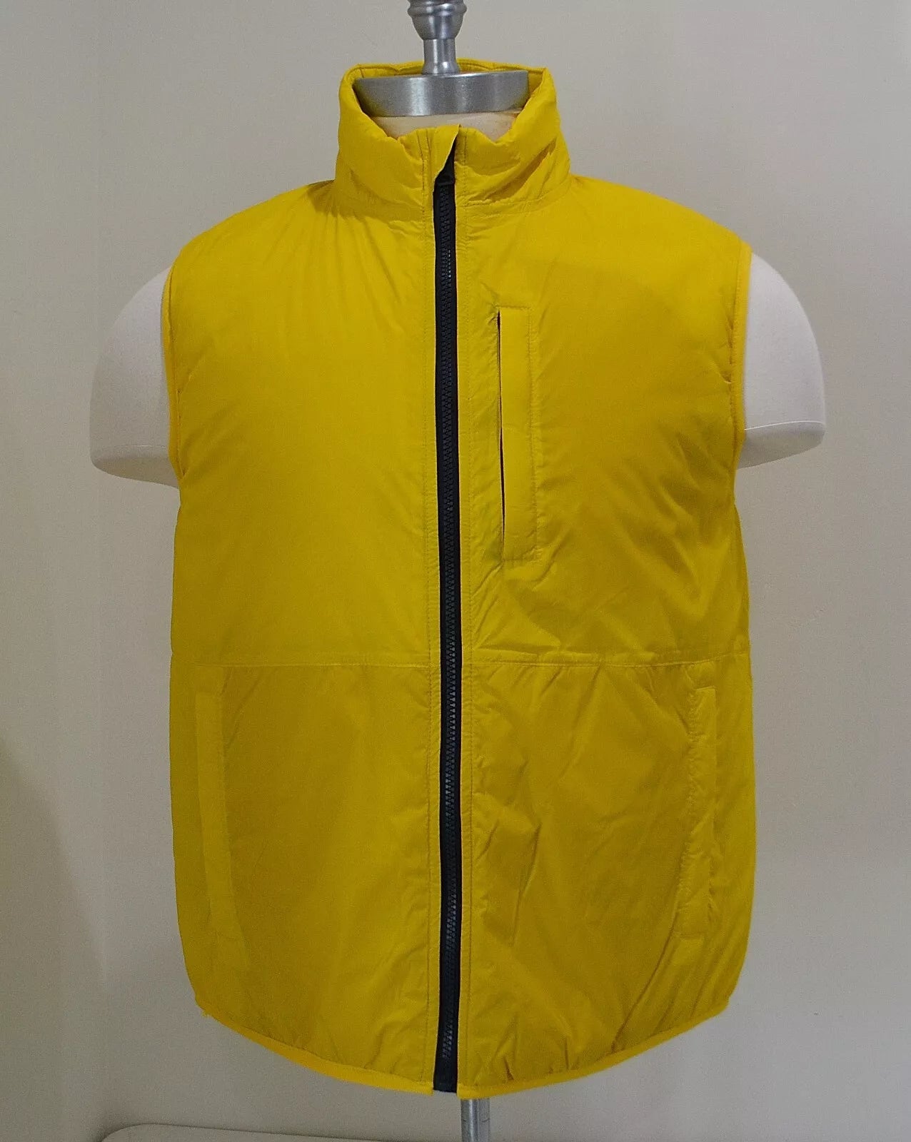 TOMMY HILFIGER Men's Yellow Sleeveless Vest with Signature Front Zipper